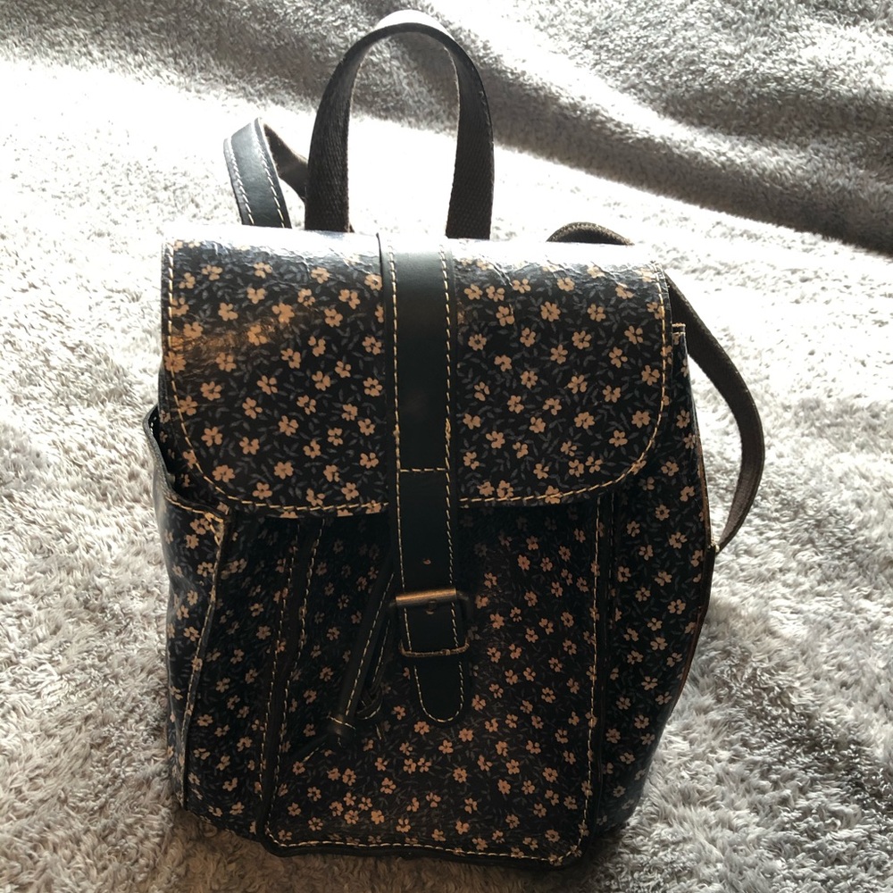 Patricia Nash Floral Backpack 🌻
